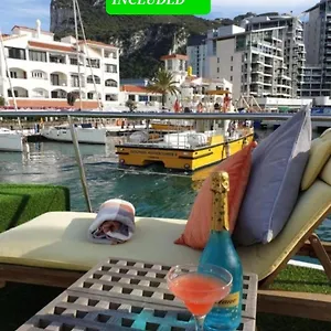 Jasmine Coral Jay Boutique Boatel Ocean Village Båthotell Gibraltar